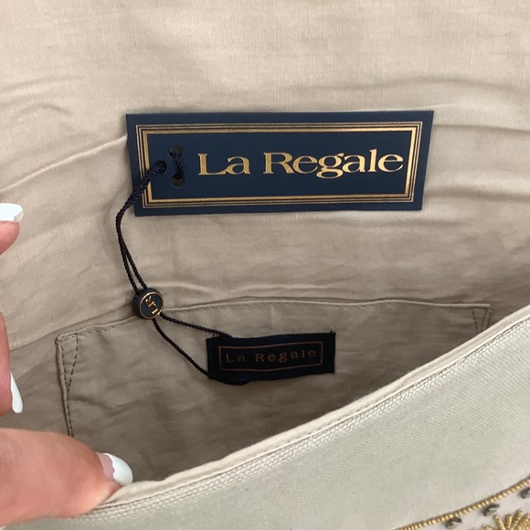 La Regale NWT Rhinestone/Beaded Clutch - Picture 9 of 12